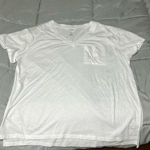 Sonoma short sleeve pocket tee. Size XL
